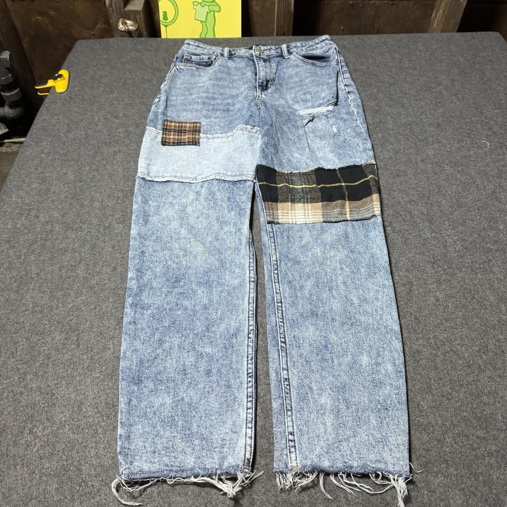 Hollister Ultra High Rise Mom Jean Patchwork Details Size 7R Retro Indie Boho